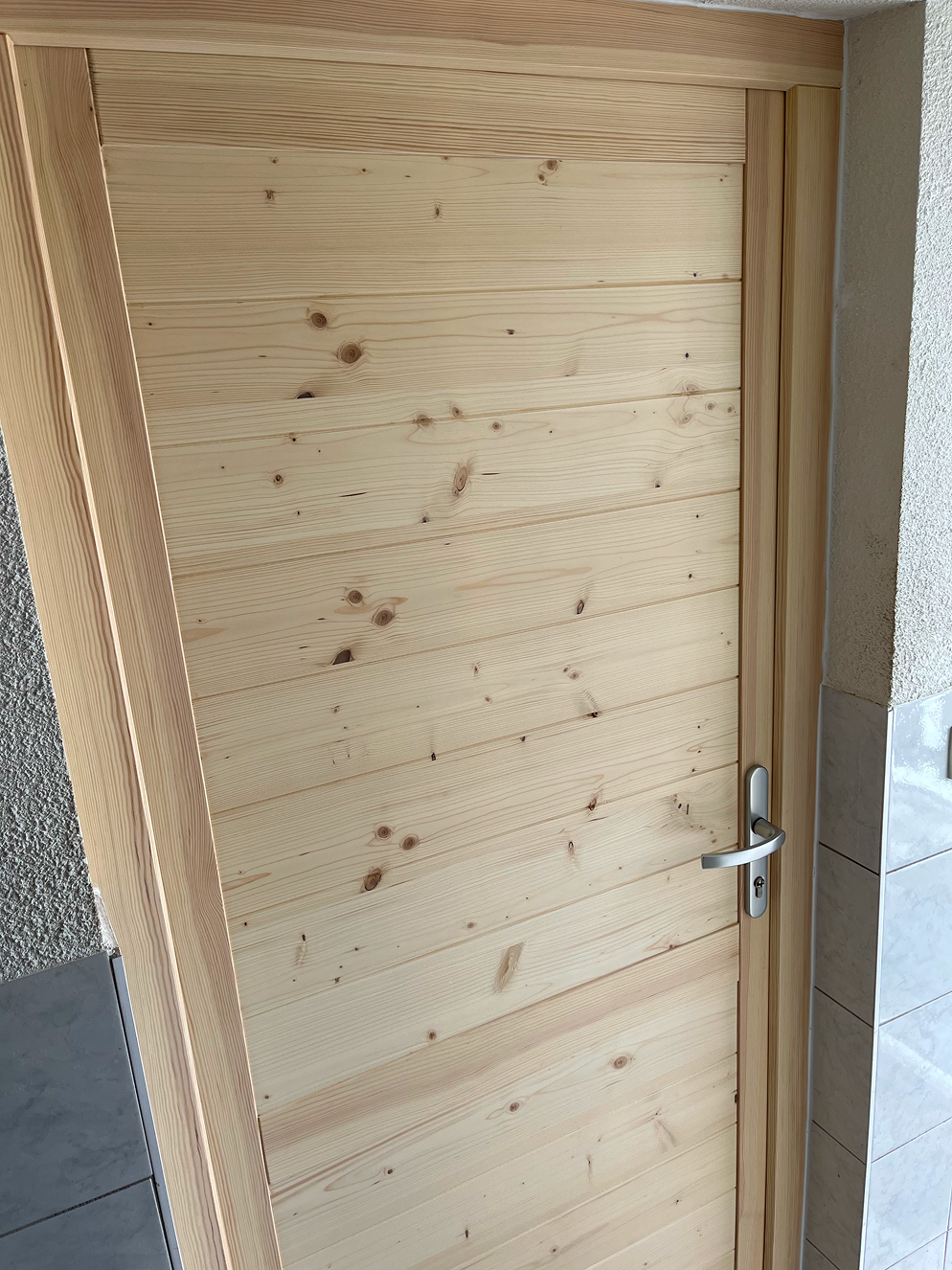 Porte-fenêtre coulissante à Dommartin – modèle aluminium posé par Yann Home Concept-12